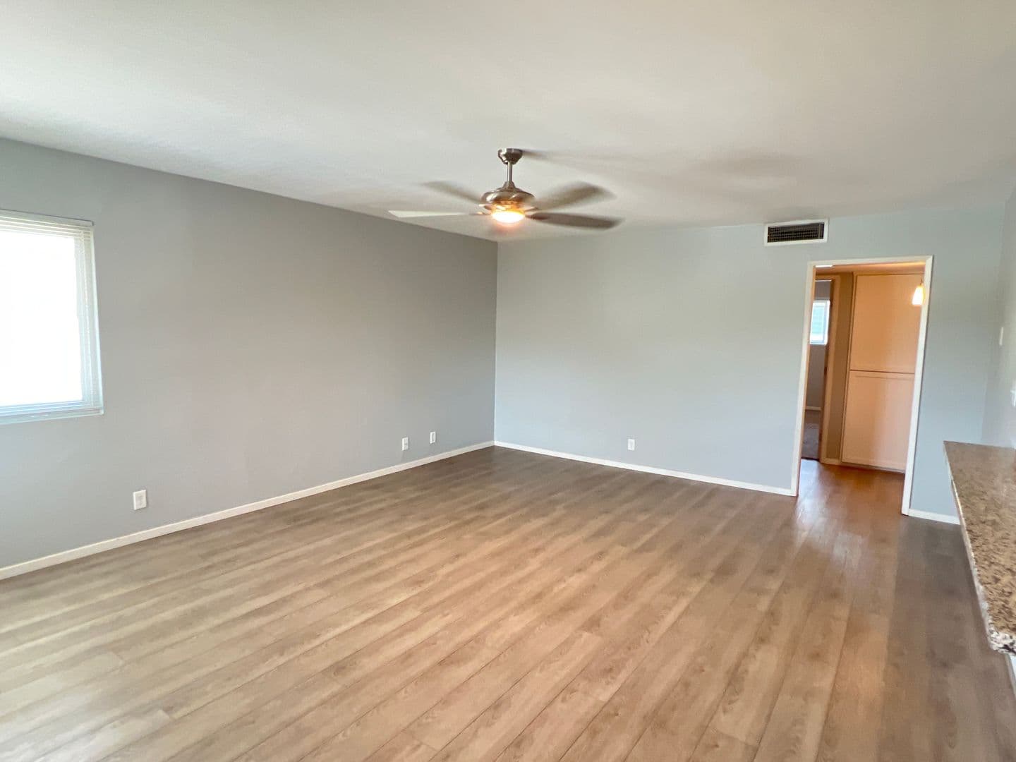 Bakersfield Apartment: 5900 Stockdale Hwy