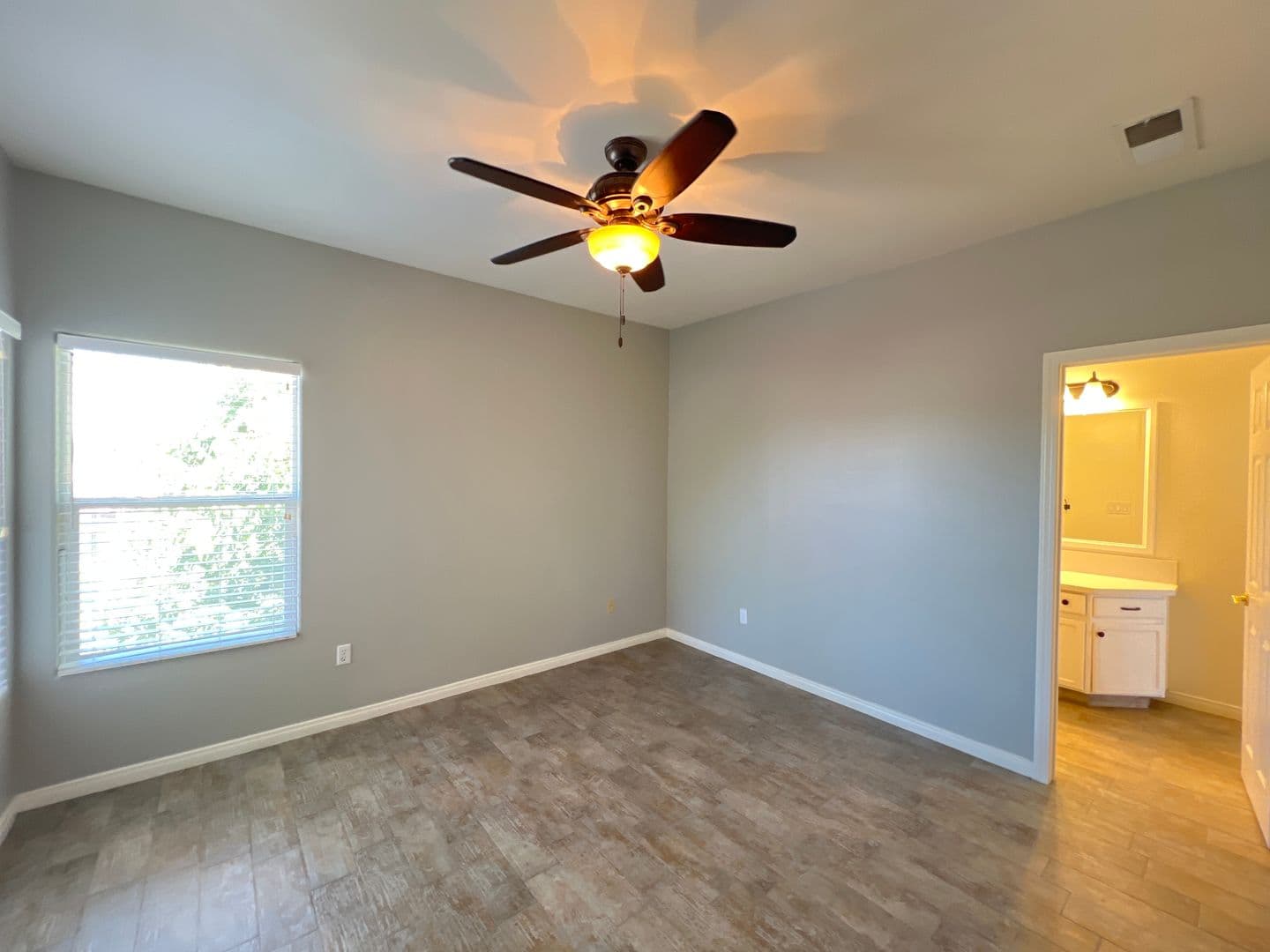 Bakersfield House: 3006 Tresselwyck Ln.