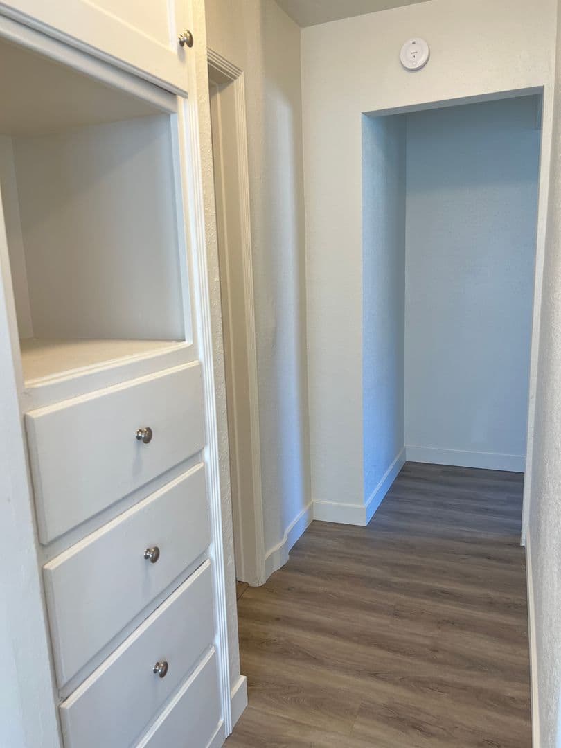 Bakersfield Apartment: 2003 Lester St.