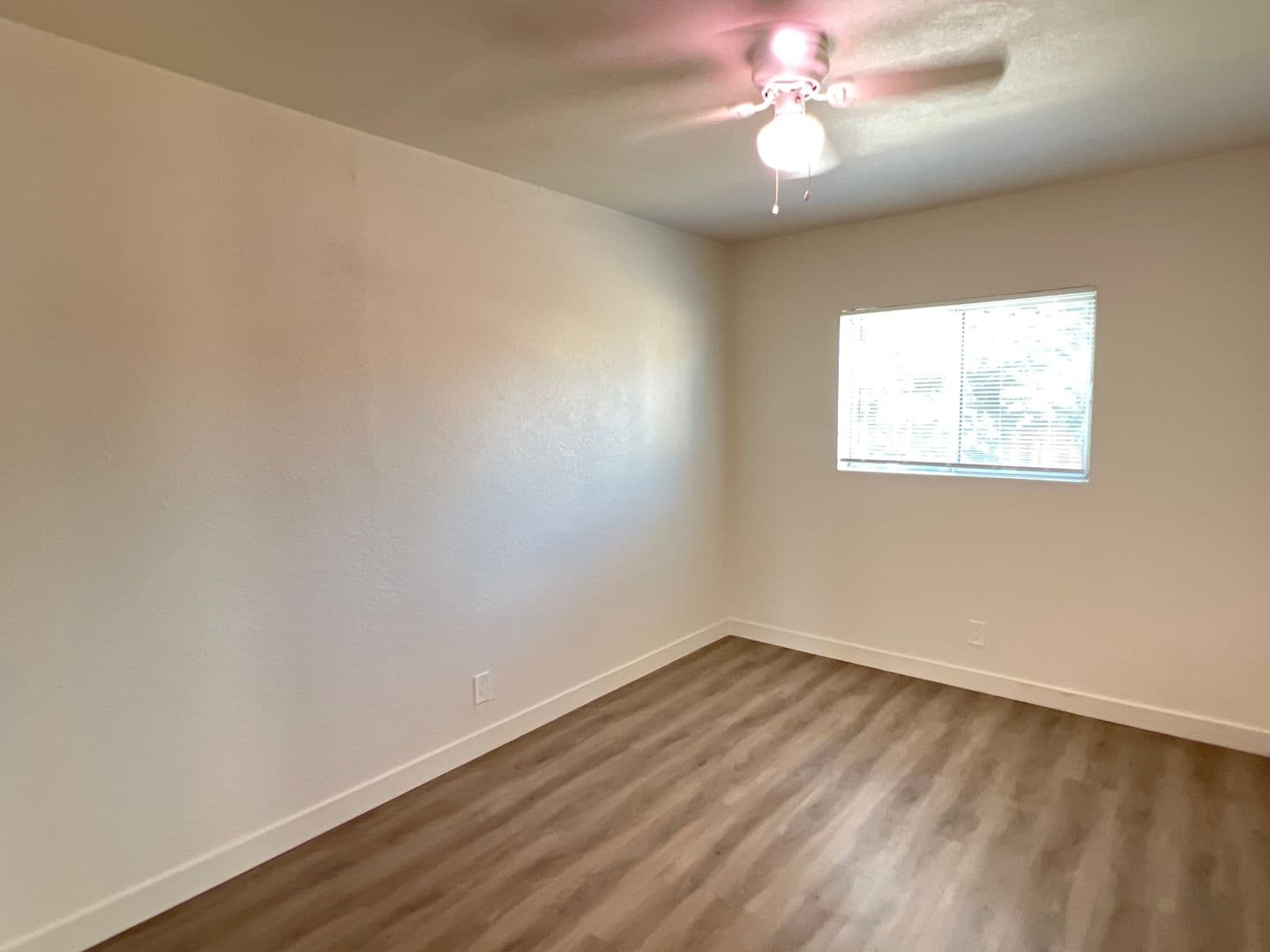 Bakersfield Apartment: 2003 Lester St.