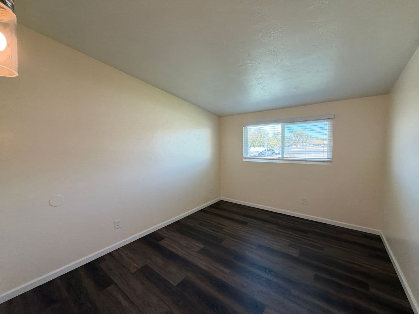 Bakersfield House: 2319 University Ave