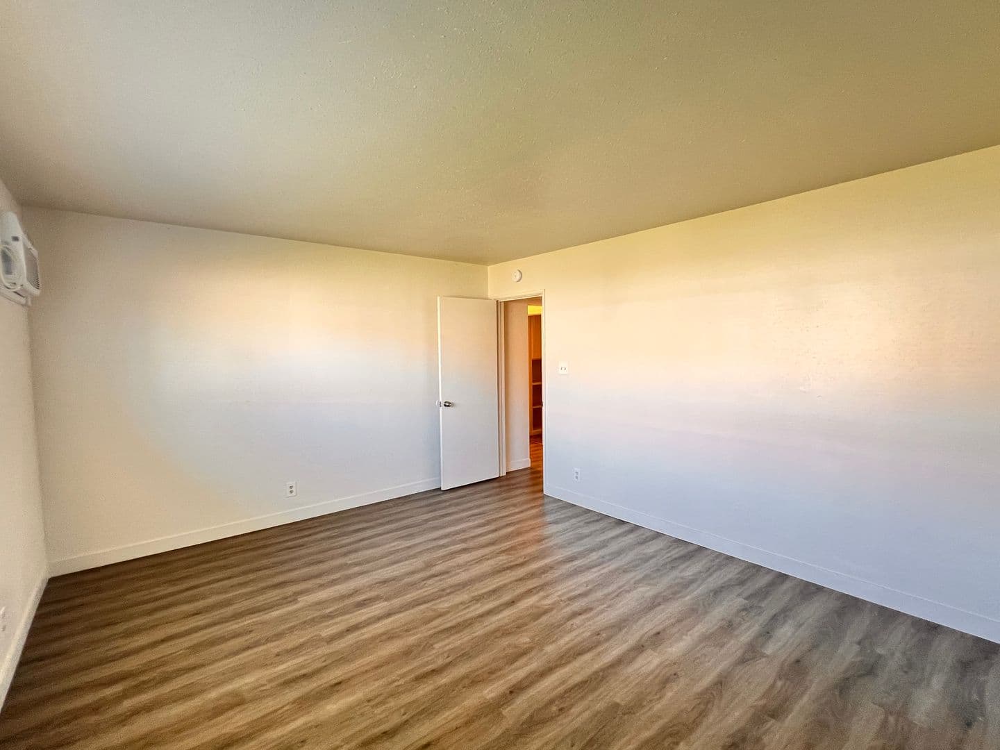 Bakersfield Apartment: 2003 Lester St.