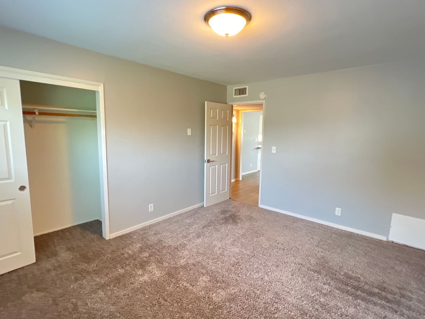 Bakersfield Apartment: 5900 Stockdale Hwy