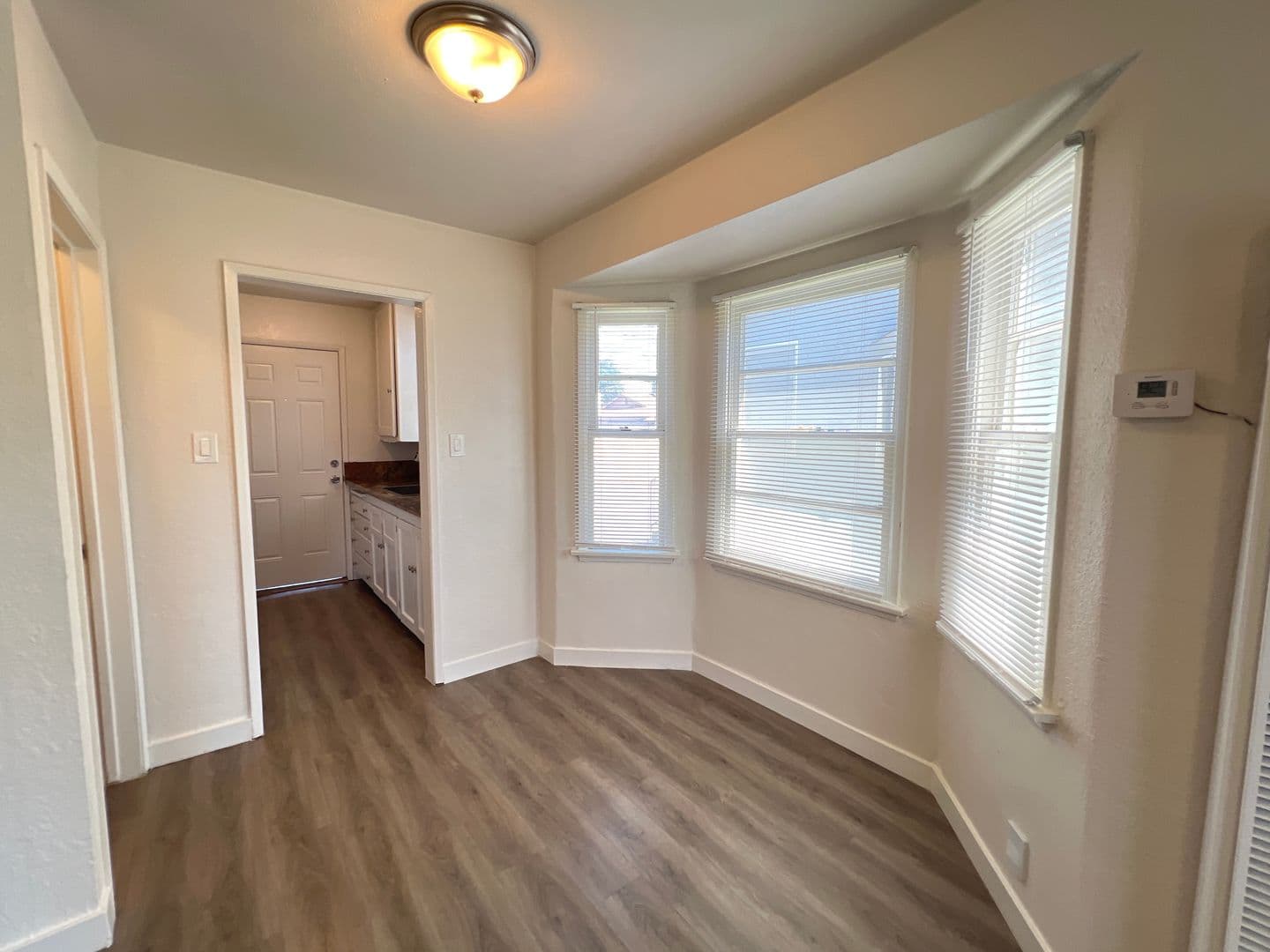 Bakersfield Apartment: 2003 Lester St.
