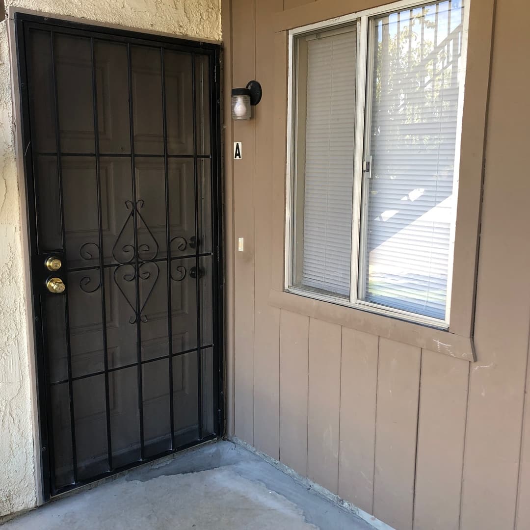 Bakersfield Apartment: 4700 Columbus St.