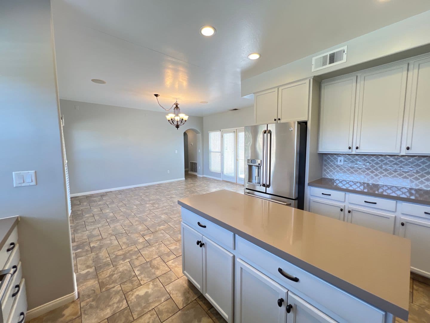 Bakersfield House: 3006 Tresselwyck Ln.