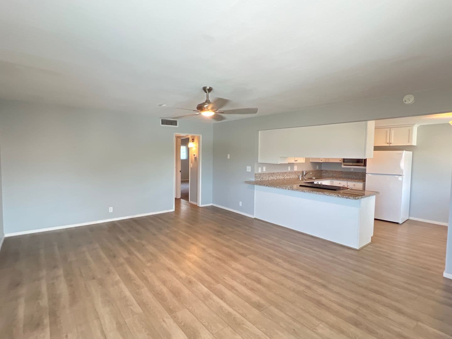 Bakersfield Apartment: 5900 Stockdale Hwy