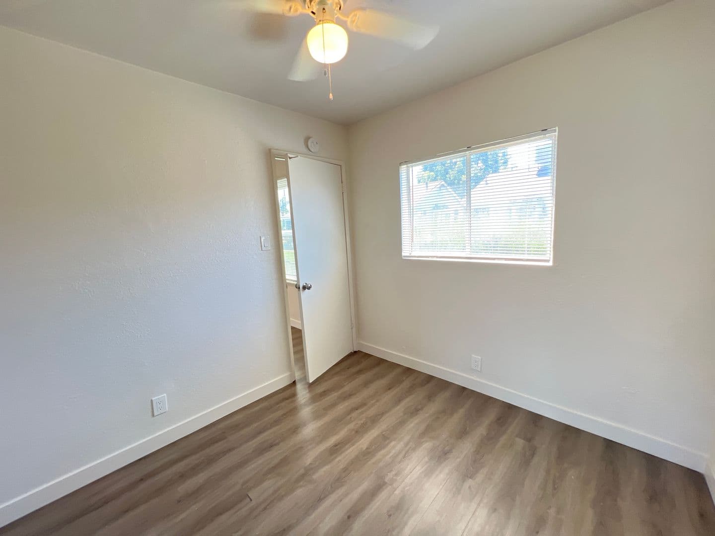 Bakersfield Apartment: 2003 Lester St.