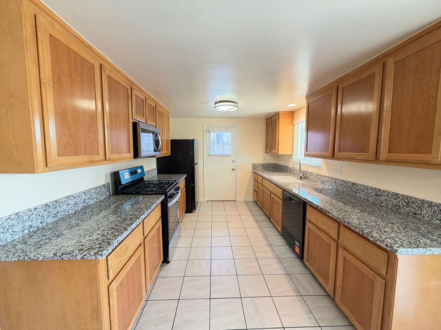 Bakersfield House: 2319 University Ave