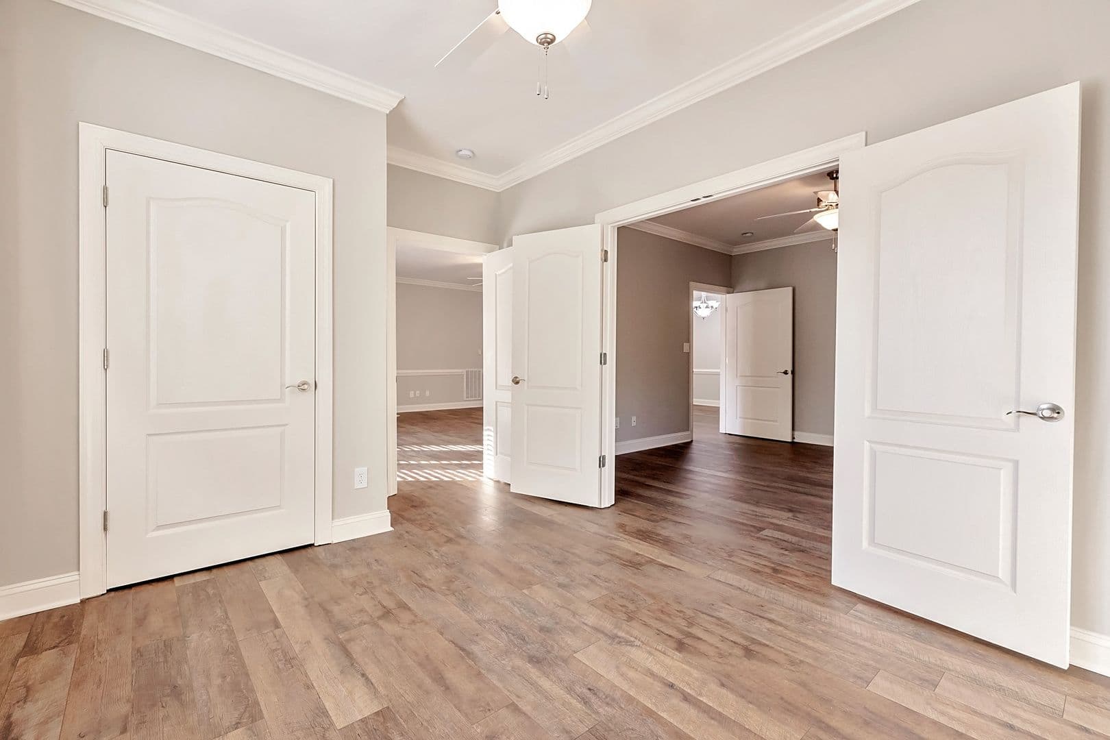 Fayetteville House: 1931 Dante Lane #102