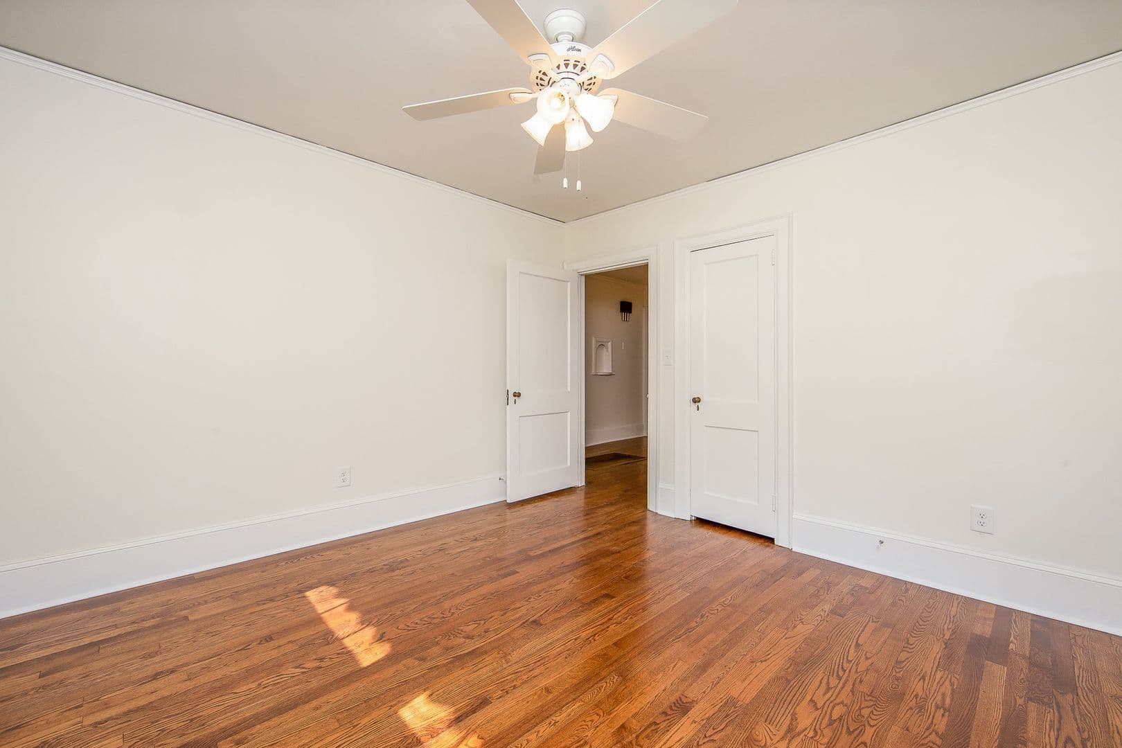 Fayetteville House: 608 Greenland Drive