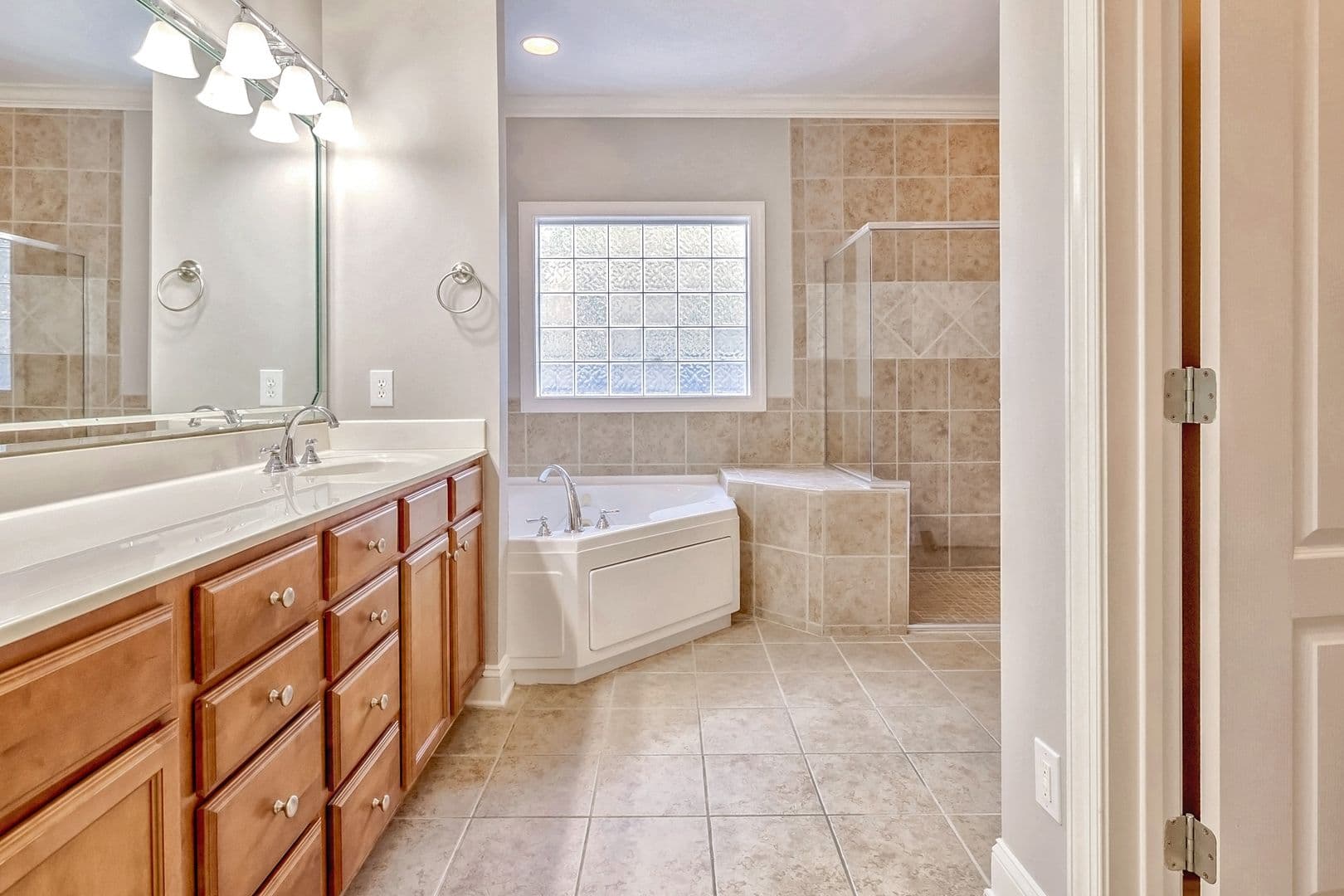 Fayetteville House: 1931 Dante Lane #102