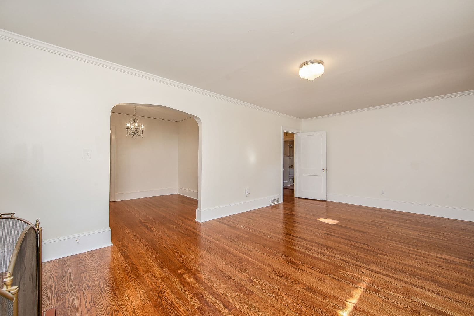 Fayetteville House: 608 Greenland Drive