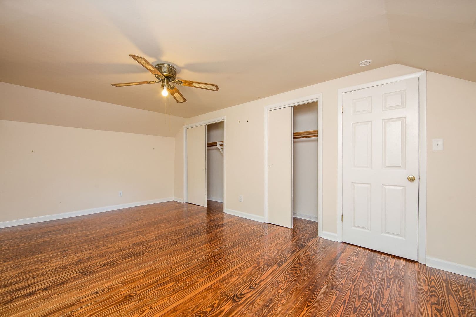 Fayetteville House: 608 Greenland Drive