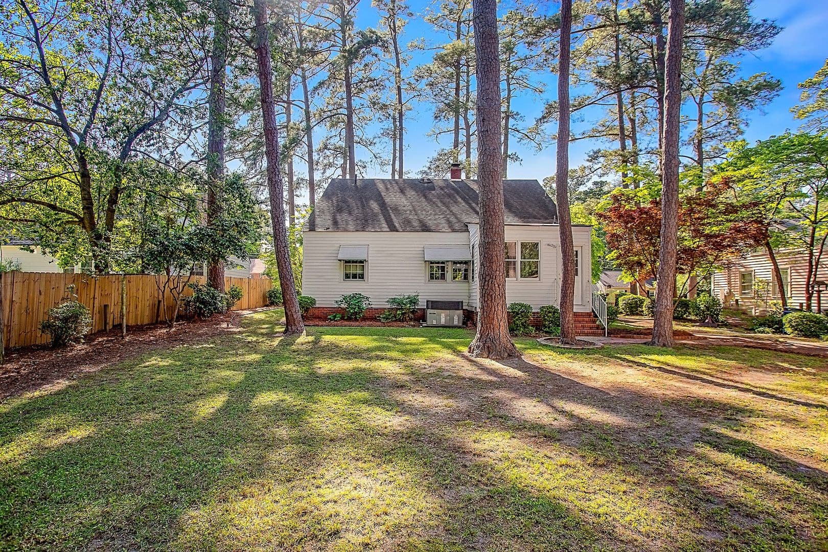 Fayetteville House: 608 Greenland Drive