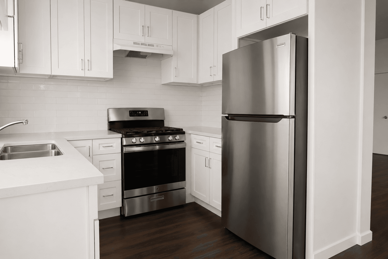 Los Angeles Apartment: 4552 SATURN ST
