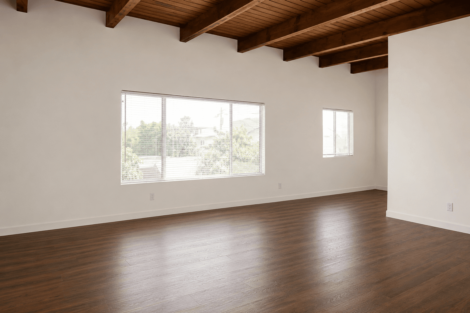 Los Angeles Apartment: 4552 SATURN ST