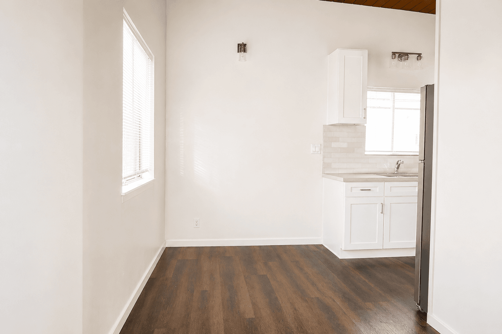 Los Angeles Apartment: 4552 SATURN ST