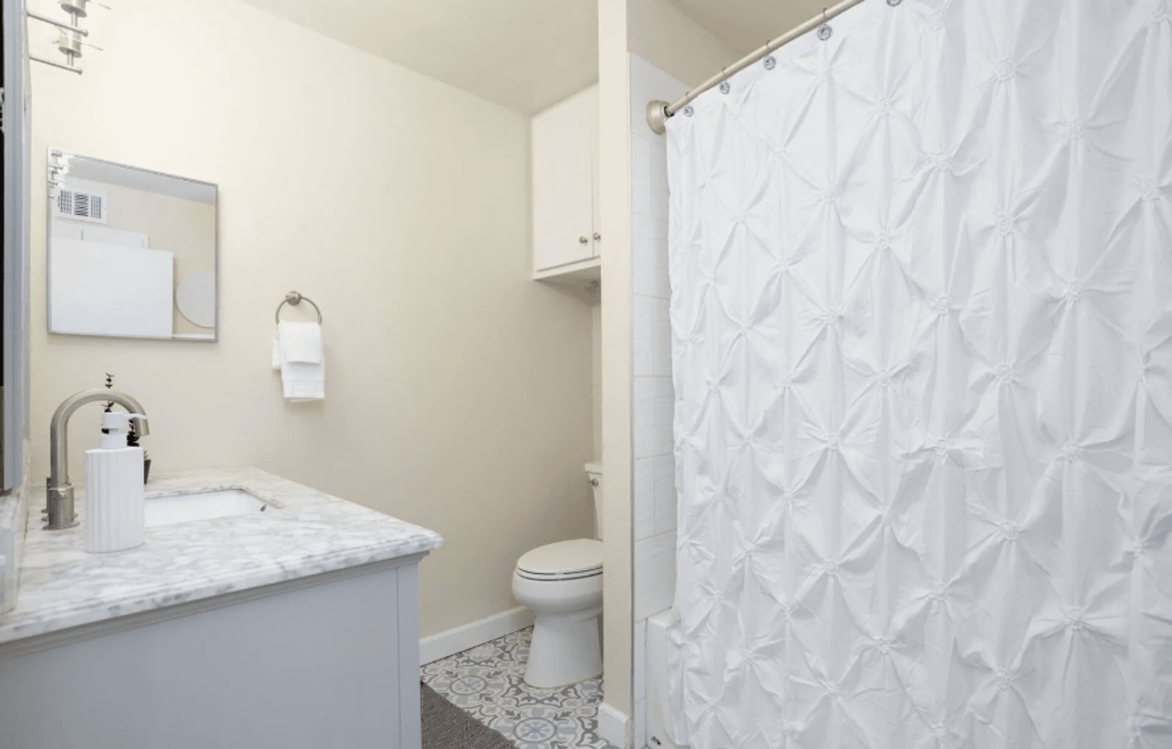 San Antonio House: 1626 W Terra Alta Dr