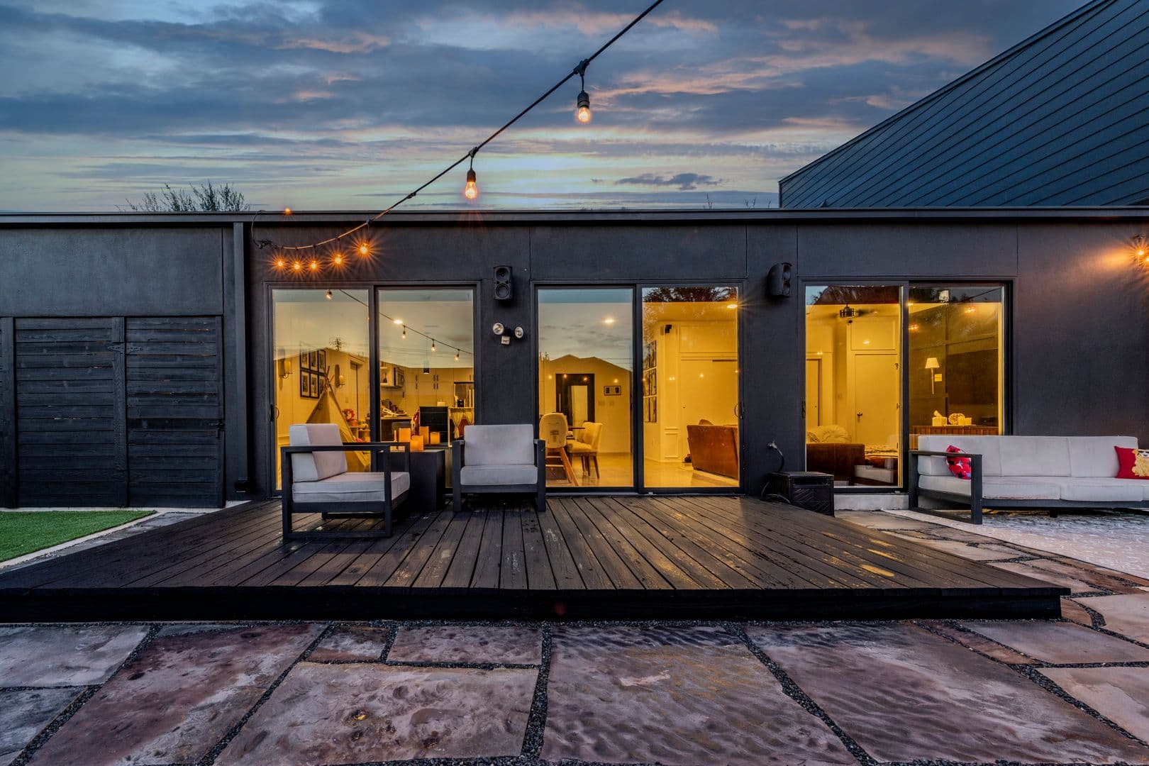 San Antonio House: 371 Everest Ave