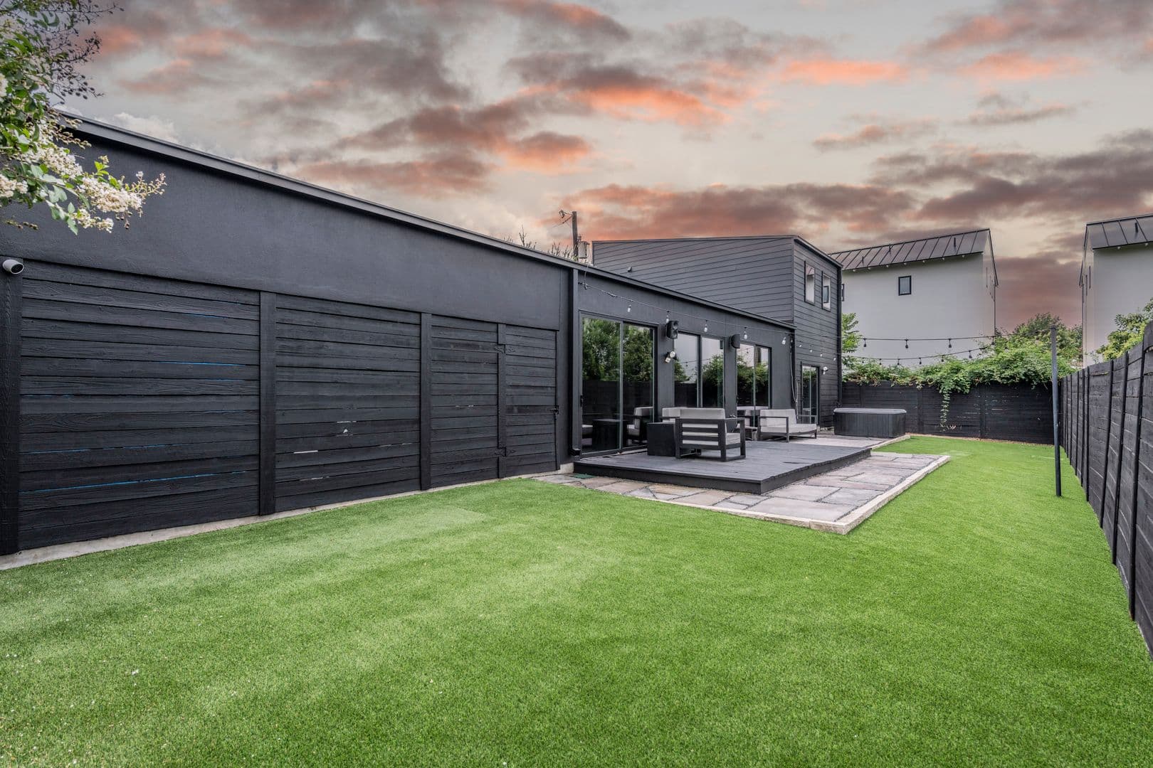 San Antonio House: 371 Everest Ave