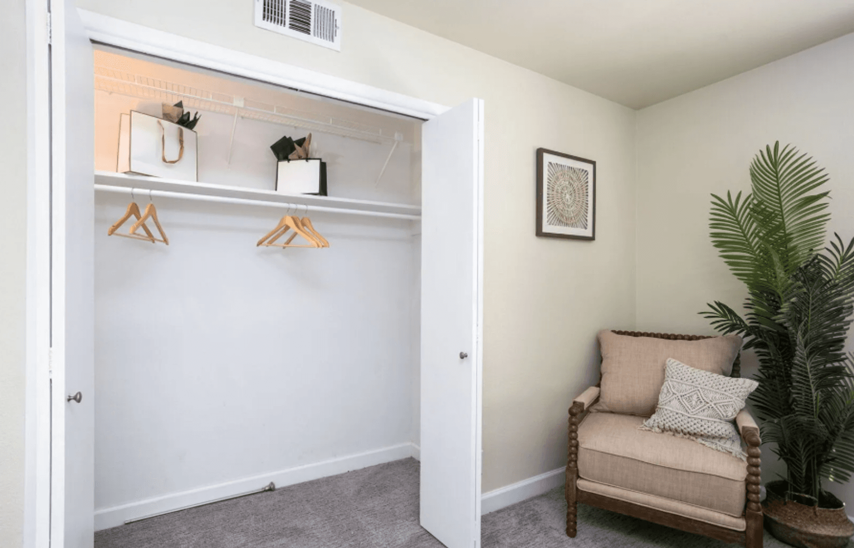 San Antonio House: 1626 W Terra Alta Dr