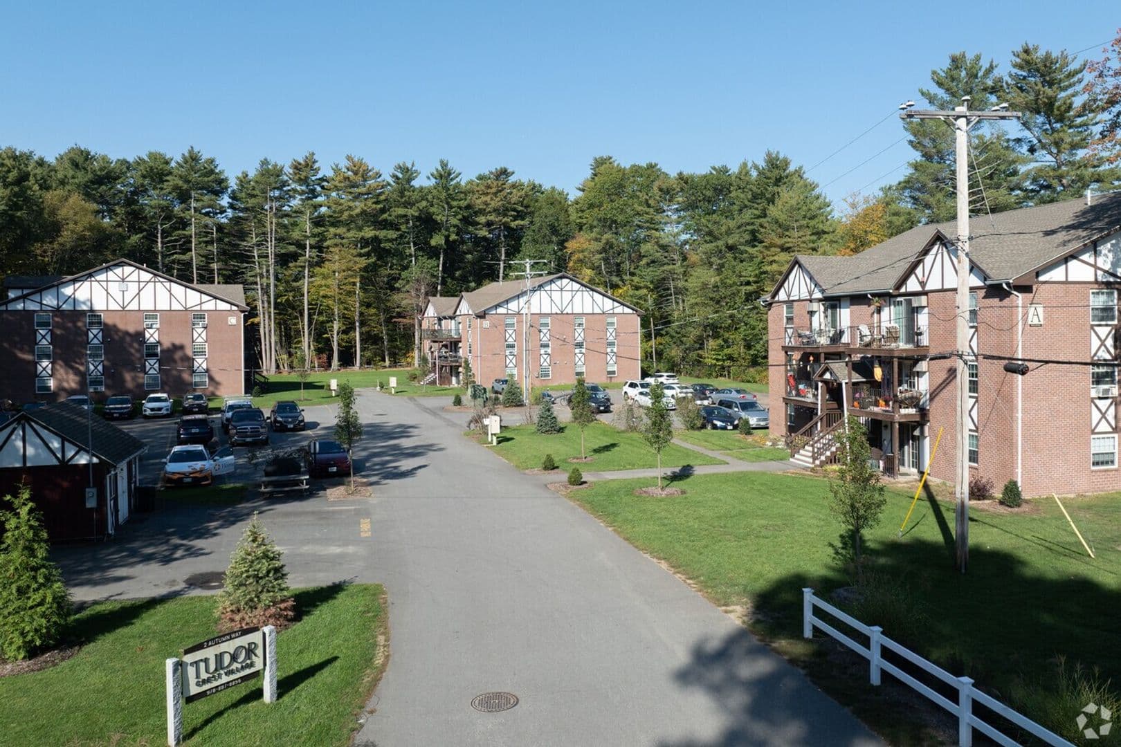 Seabrook Apartment: 2 Autumn Way