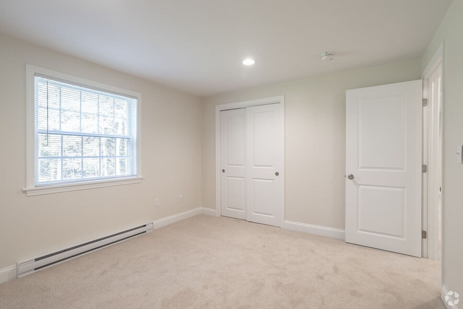 Seabrook Apartment: 2 Autumn Way