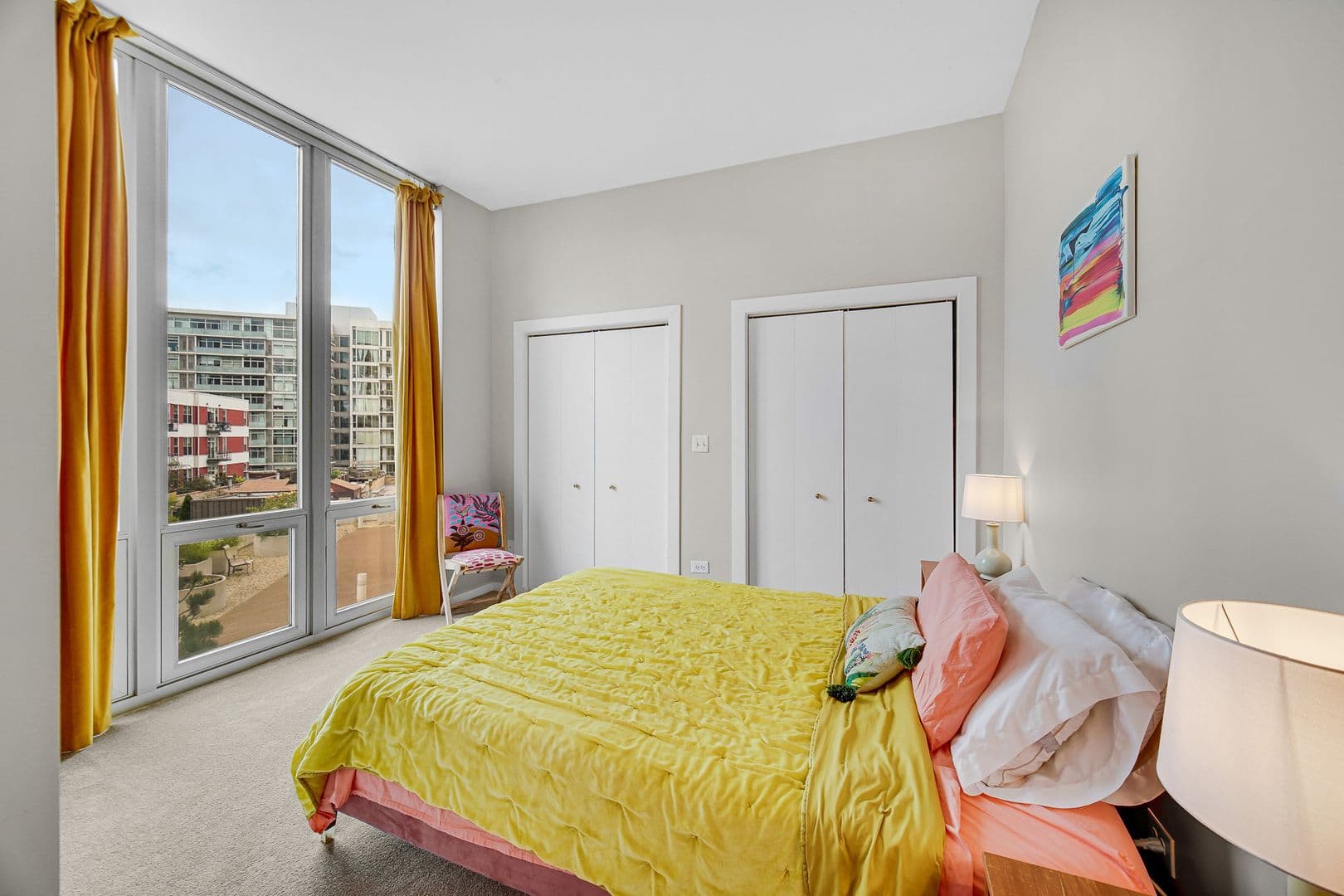 Chicago Apartment: 1600 S Indiana Ave