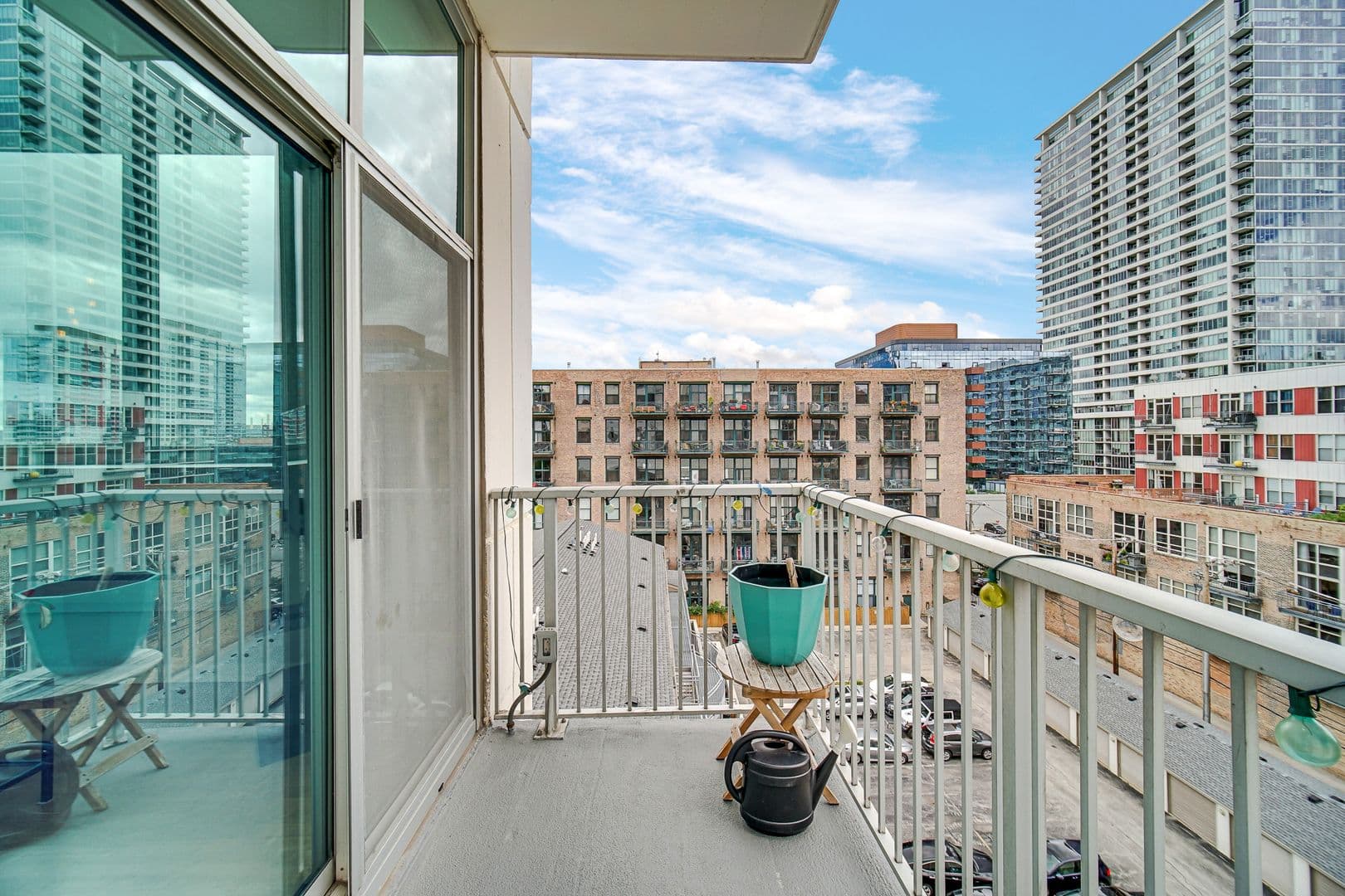 Chicago Apartment: 1600 S Indiana Ave
