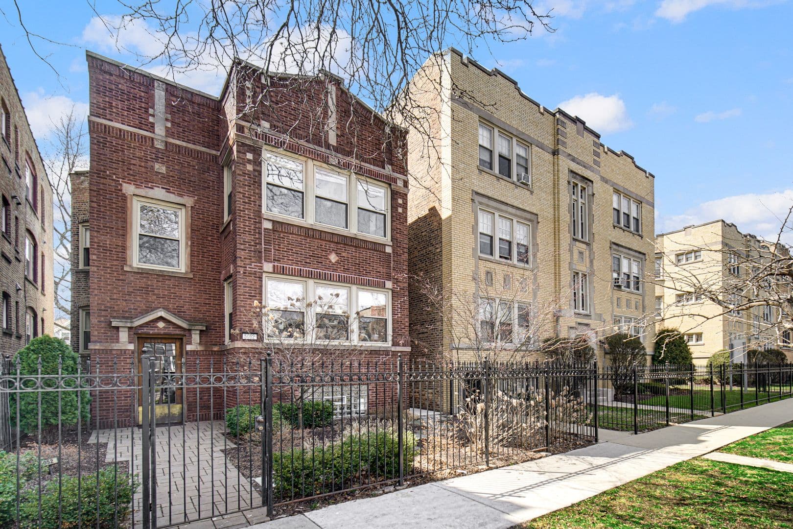 Chicago Apartment: 5052 N Wolcott Ave