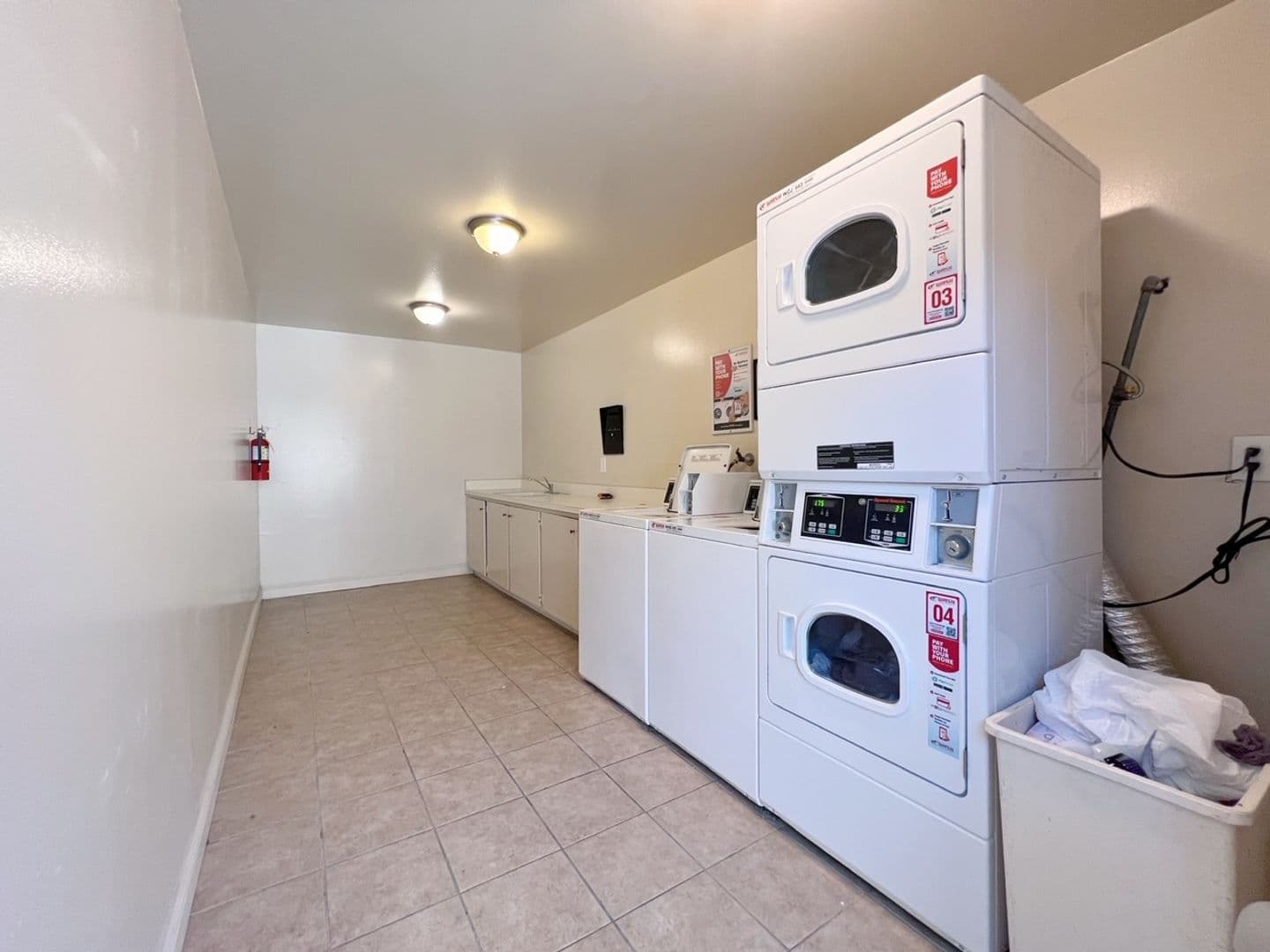 Moraga Apartment: 680 Moraga Road