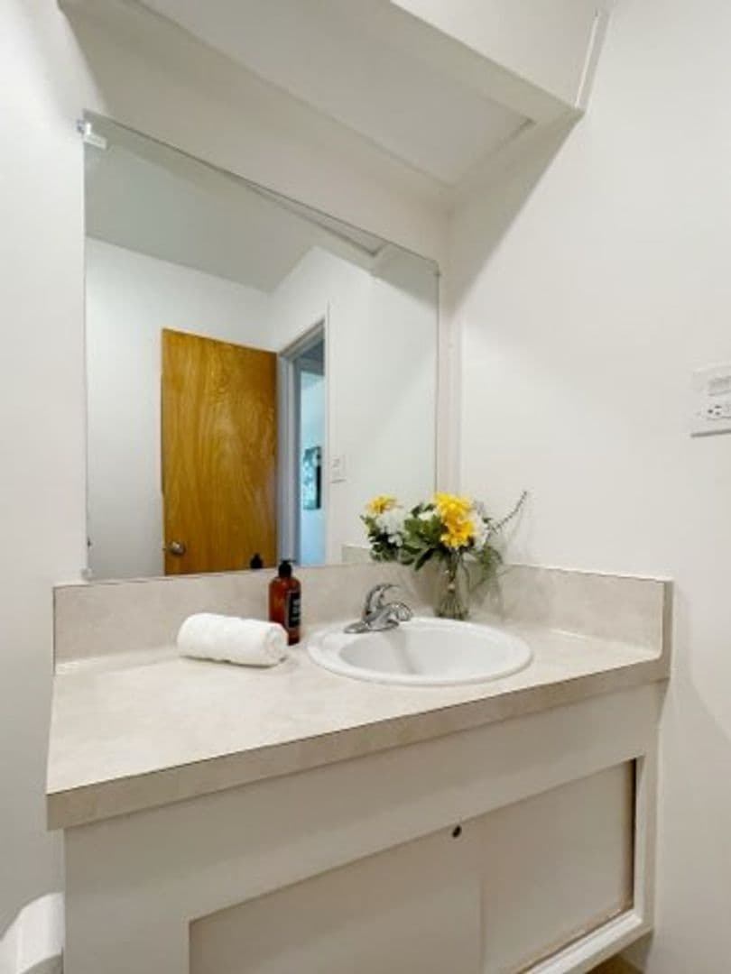 Lafayette Apartment: 3520 Brook Street