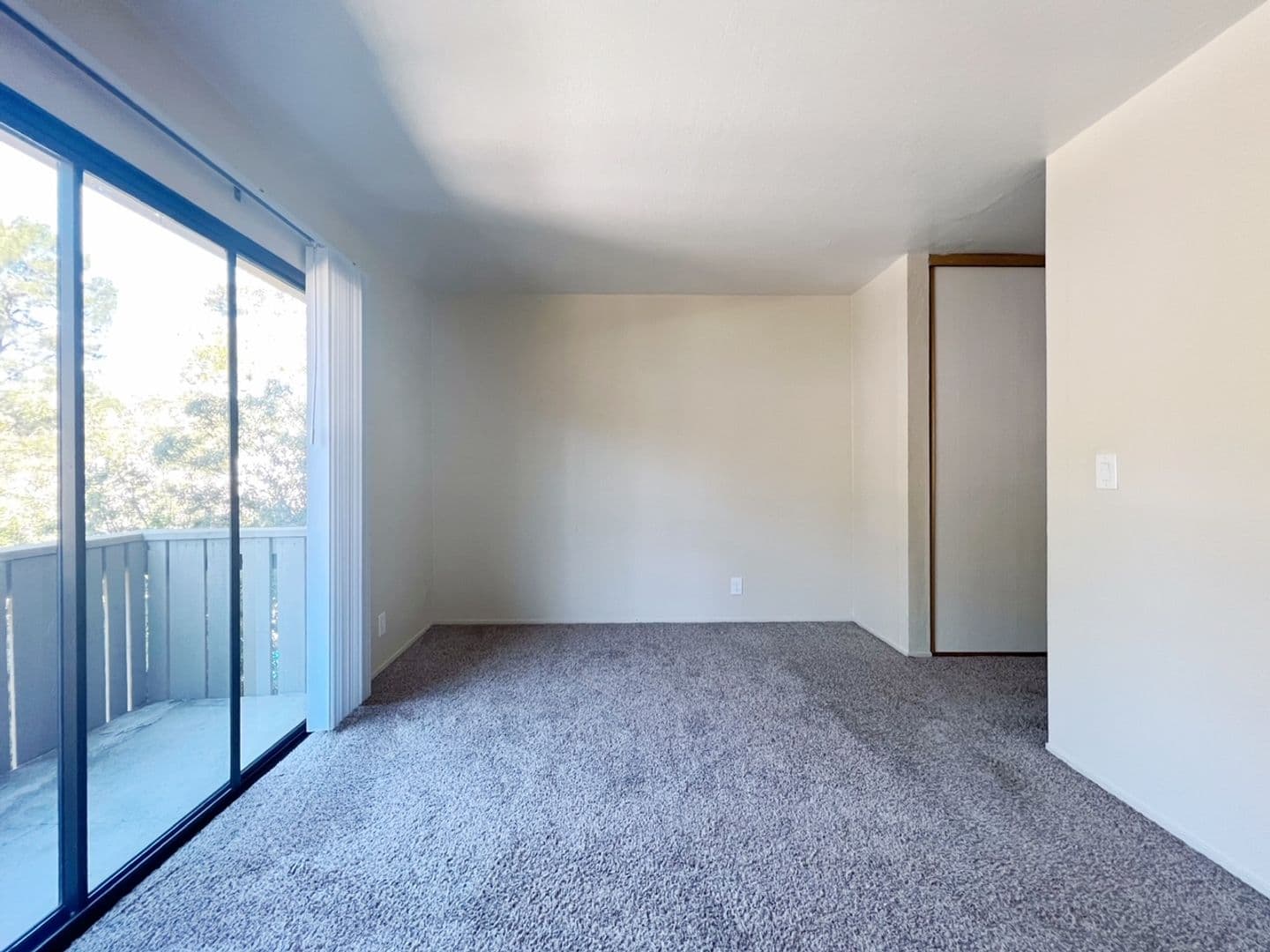 Moraga Apartment: 680 Moraga Road