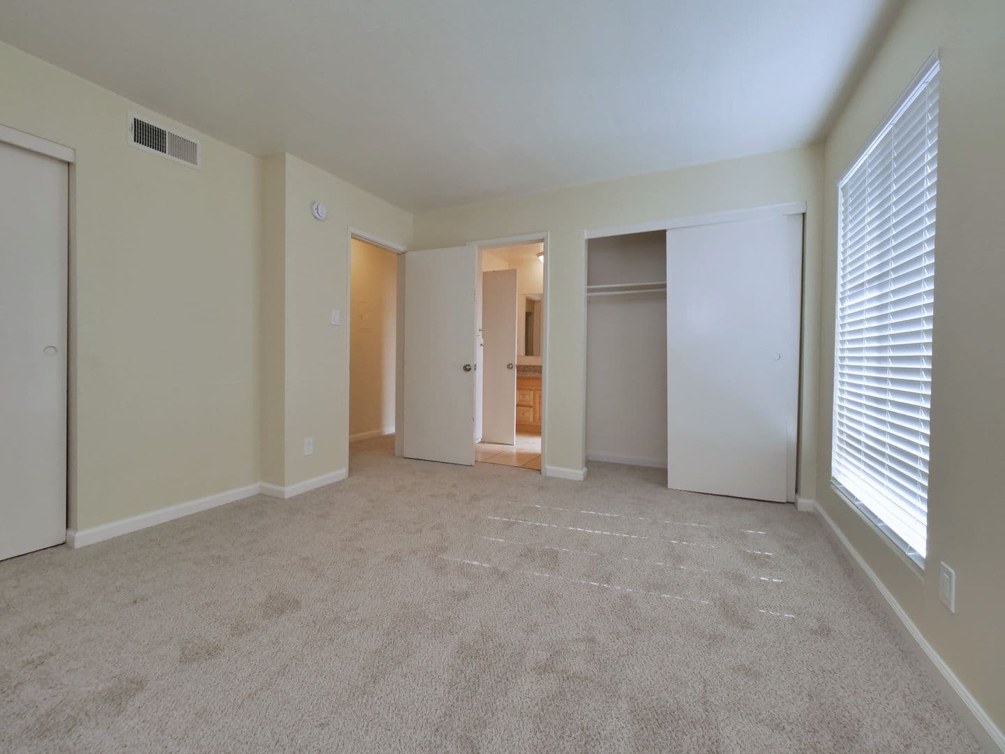 Sacramento Apartment: 1040 Rio Lane