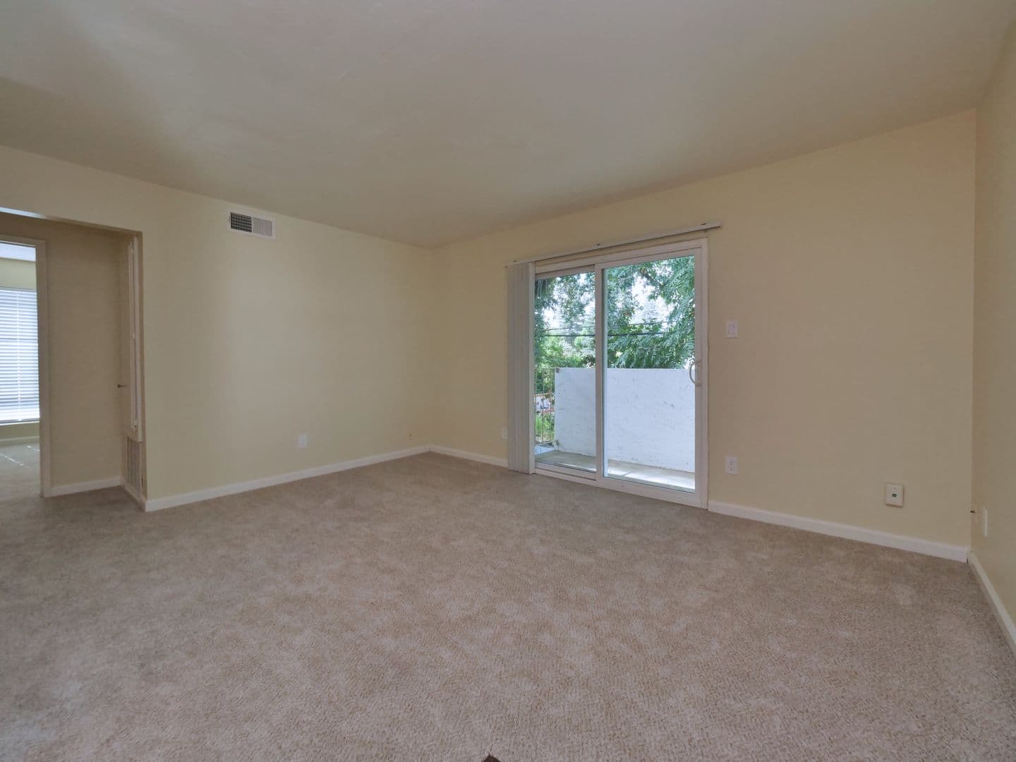 Sacramento Apartment: 1040 Rio Lane