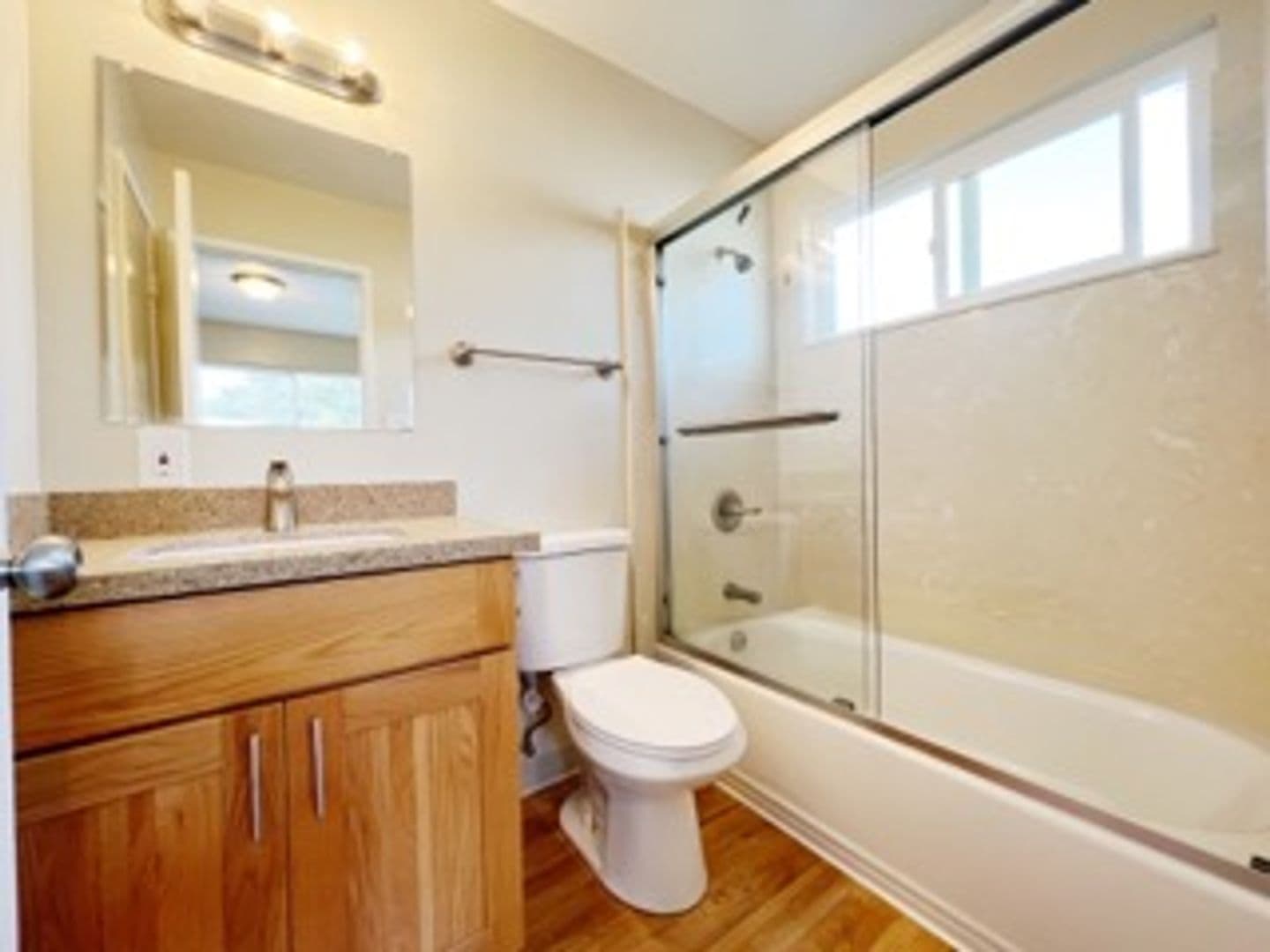 Berkeley Apartment: 2431-33 & 2435 Grant St.
