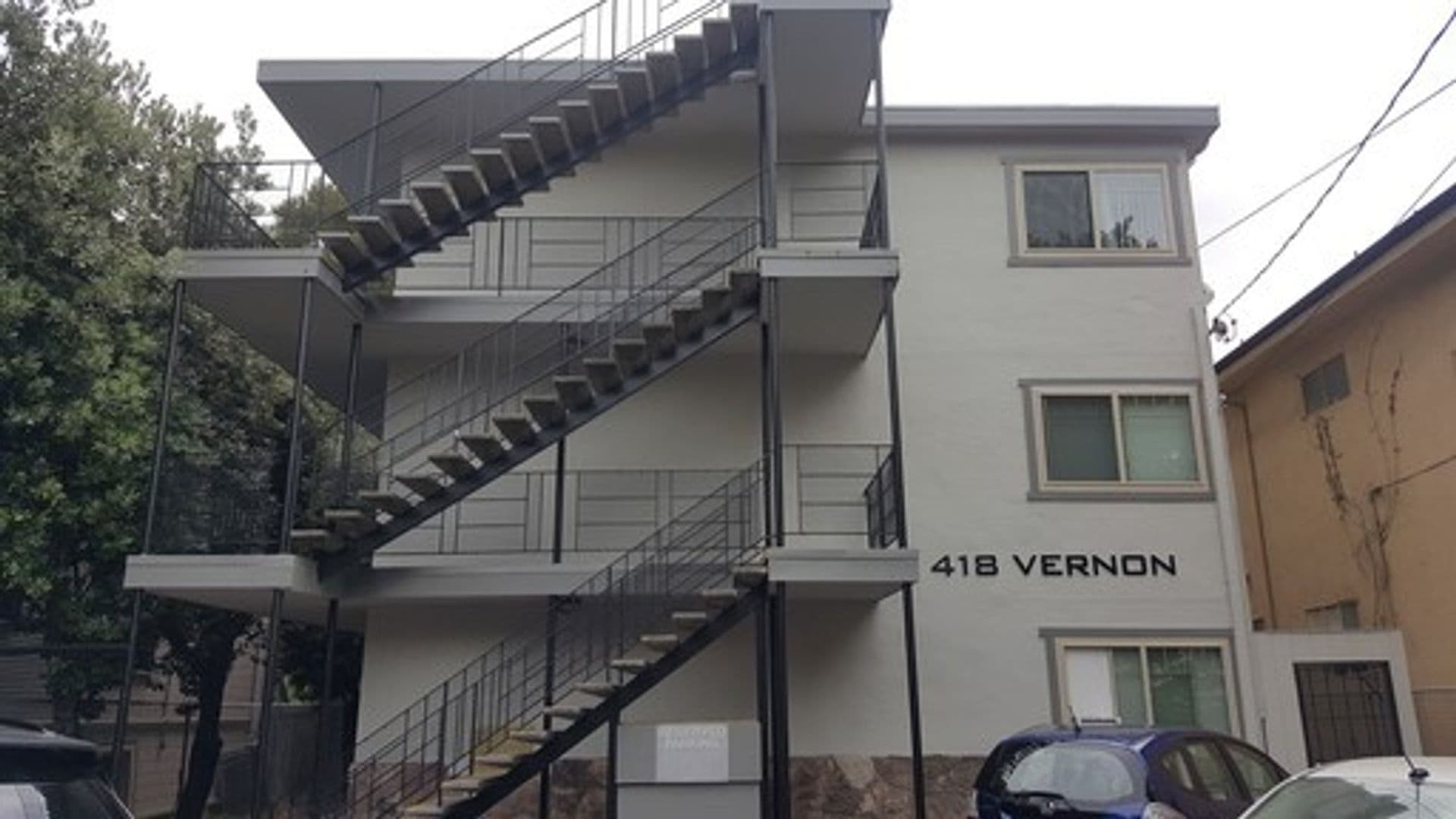 Oakland Apartment: 418 Vernon Street