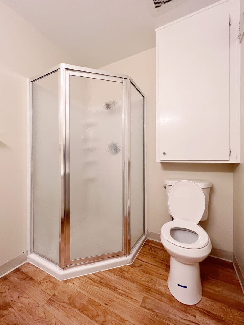 Moraga Apartment: 680 Moraga Road