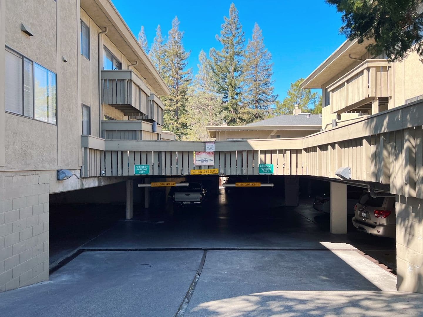 Moraga Apartment: 680 Moraga Road