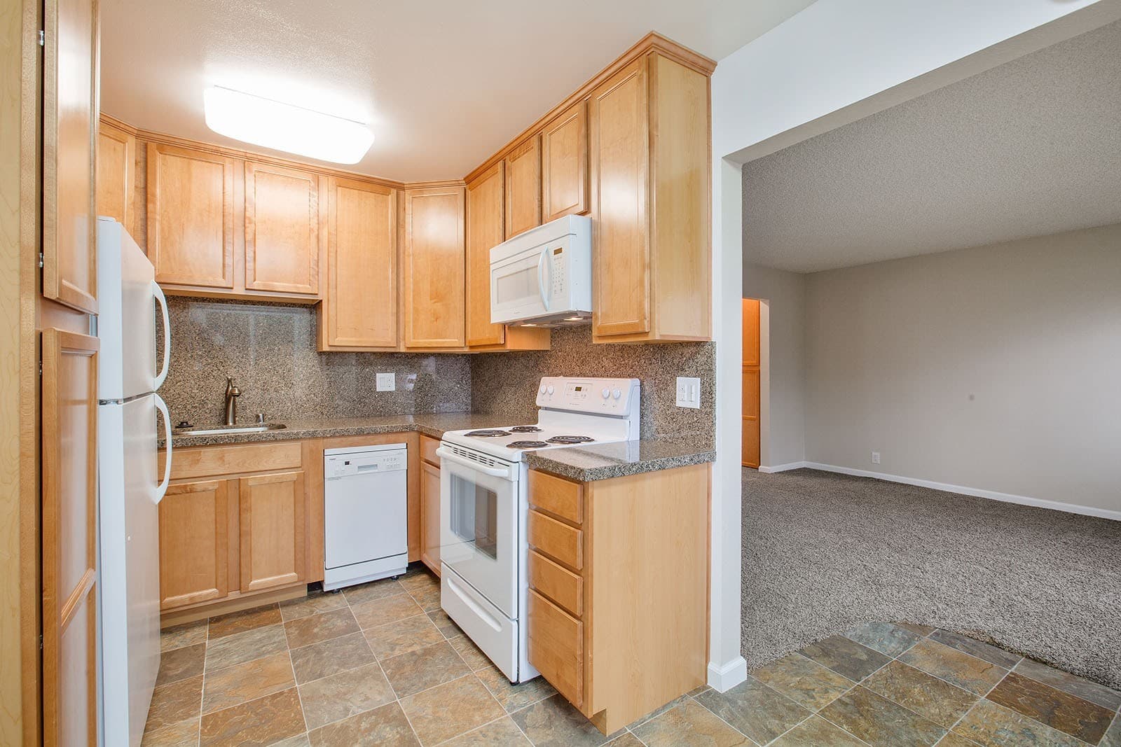 Castro Valley Apartment: 20327 Forest Ave