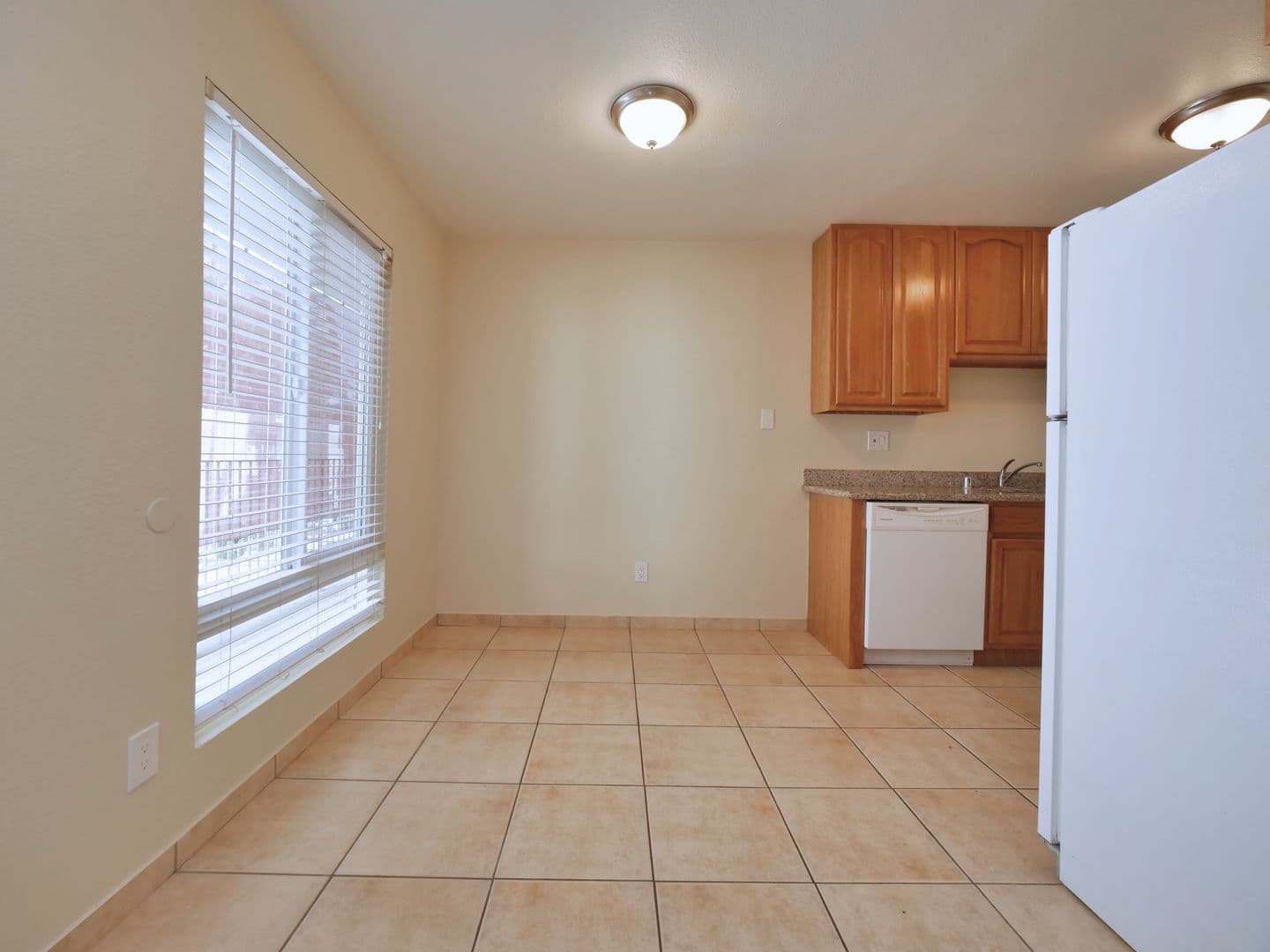 Sacramento Apartment: 1040 Rio Lane