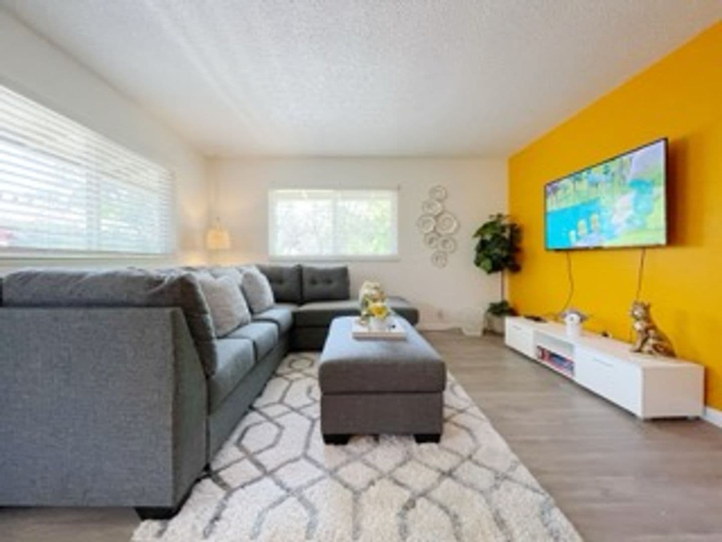 Lafayette Apartment: 3520 Brook Street