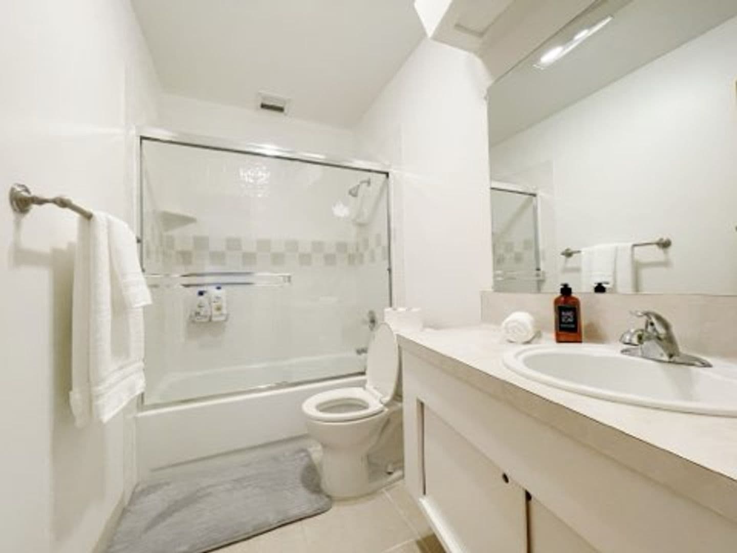 Lafayette Apartment: 3520 Brook Street