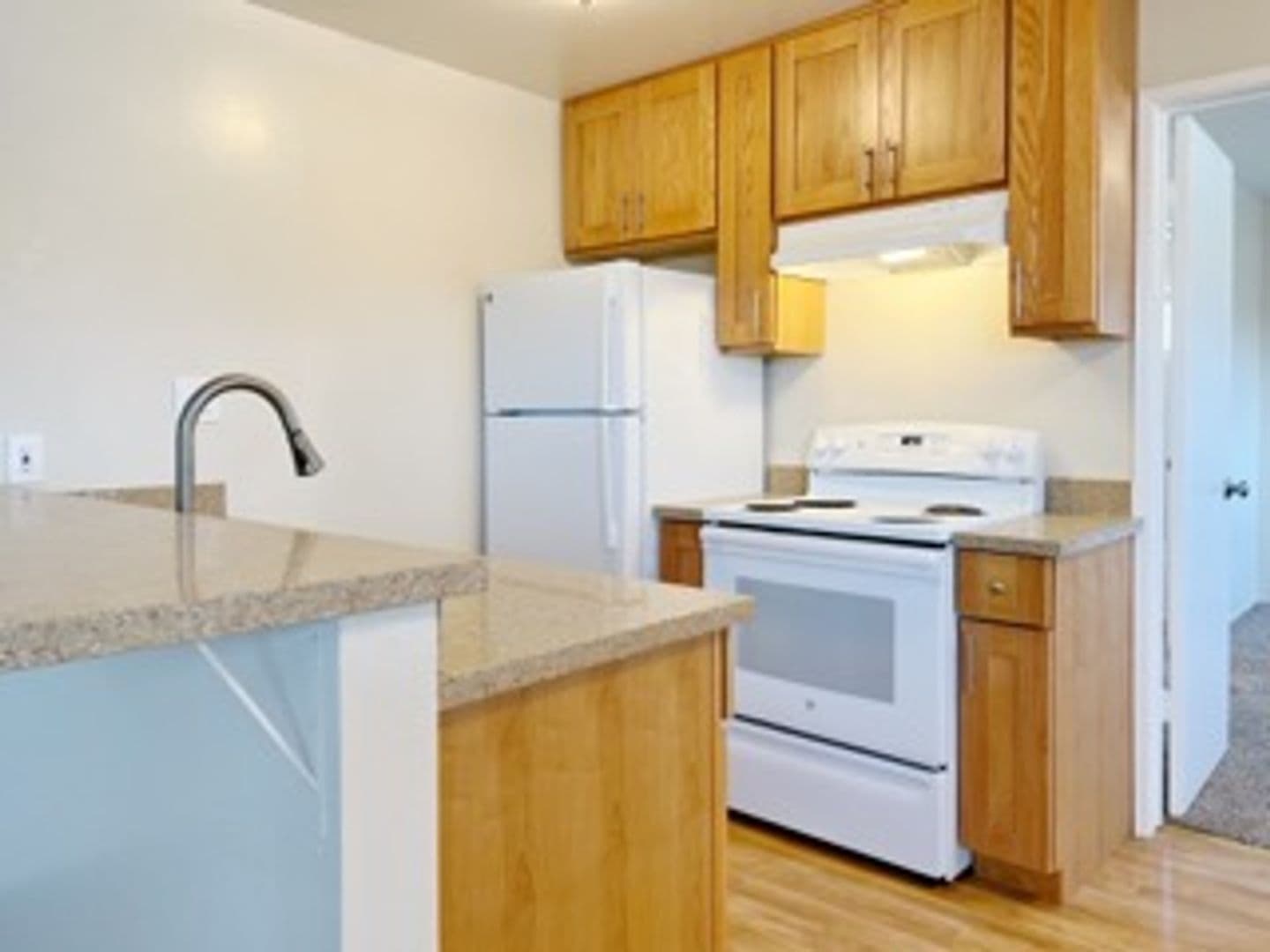 Berkeley Apartment: 2431-33 & 2435 Grant St.