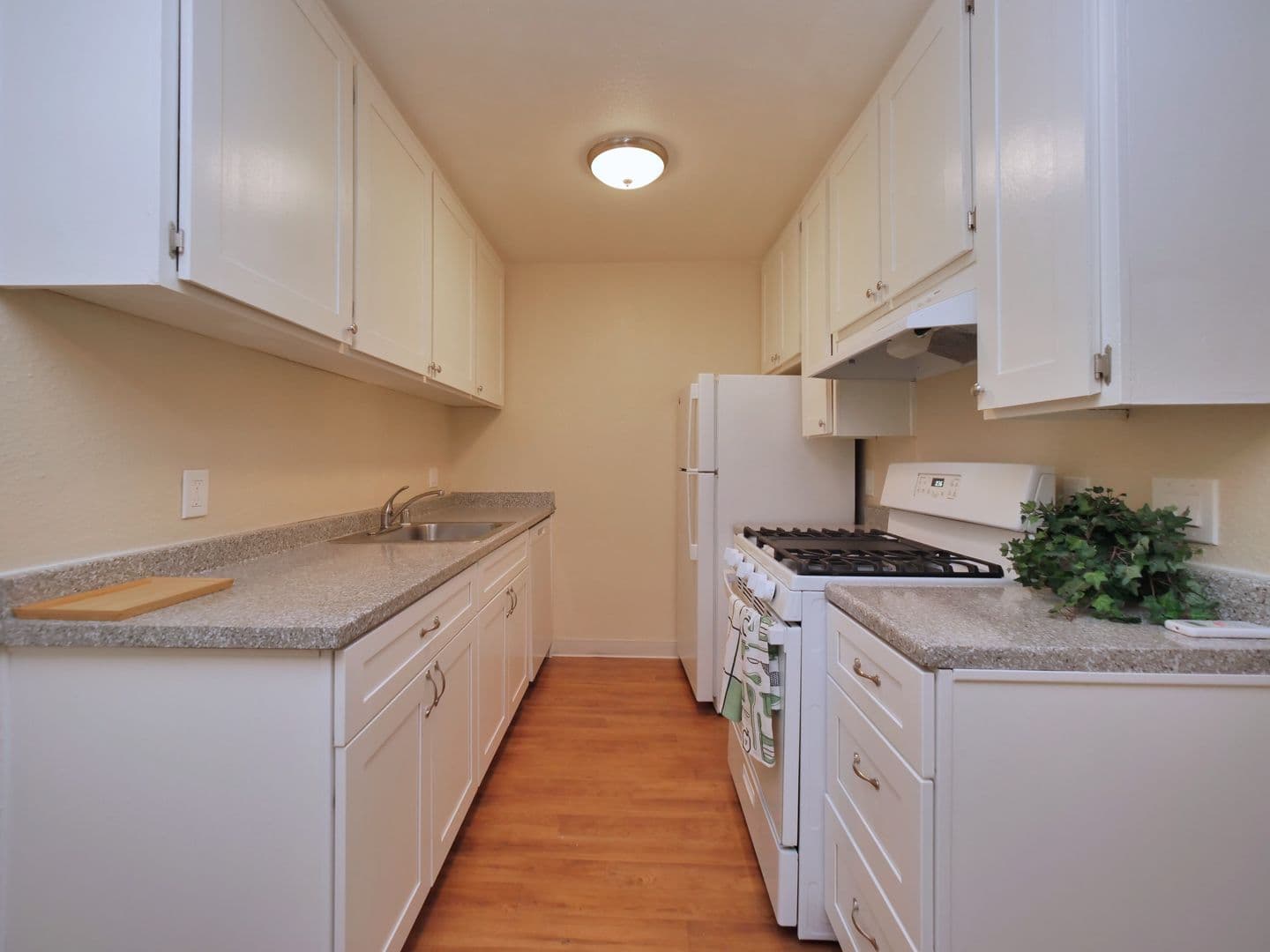 Sacramento Apartment: 8180 Center Pkwy