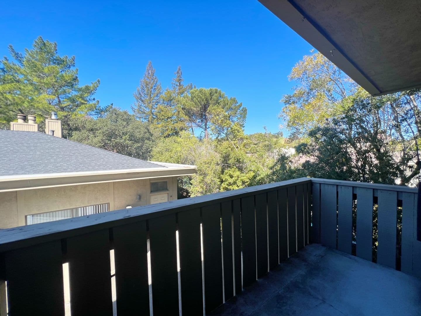 Moraga Apartment: 680 Moraga Road