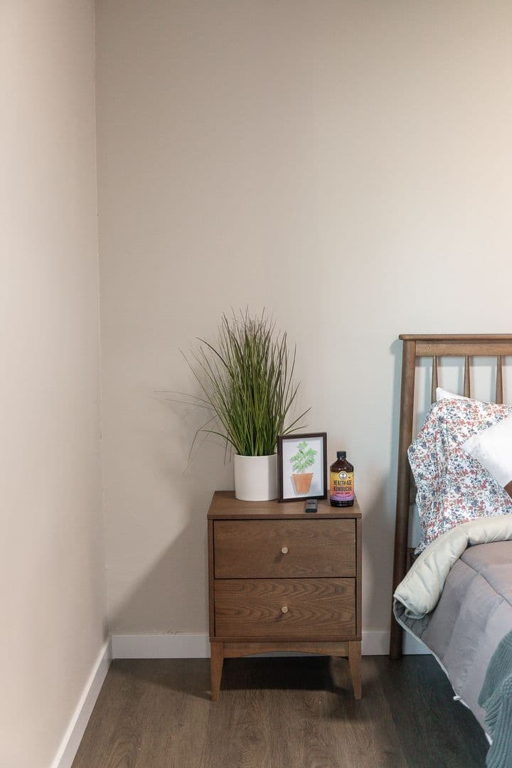 Chilton Apartment: 810 Memorial Drive