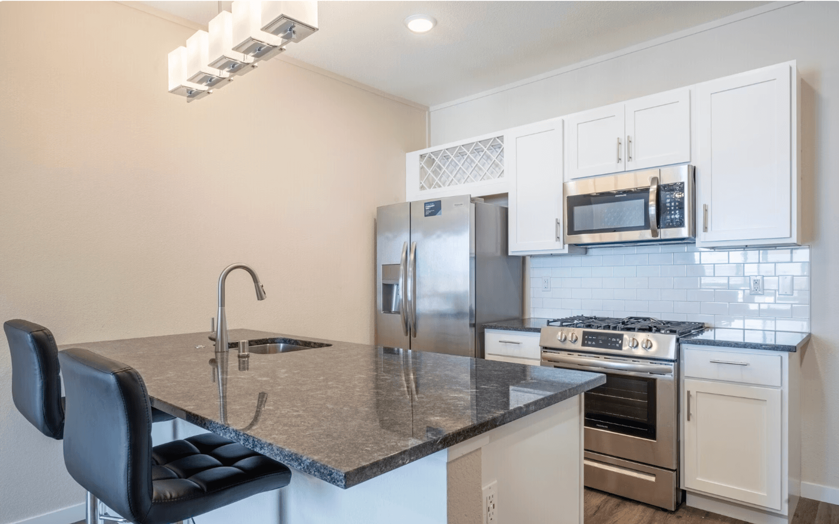 Plover Apartment: 3055 Village Park Dr