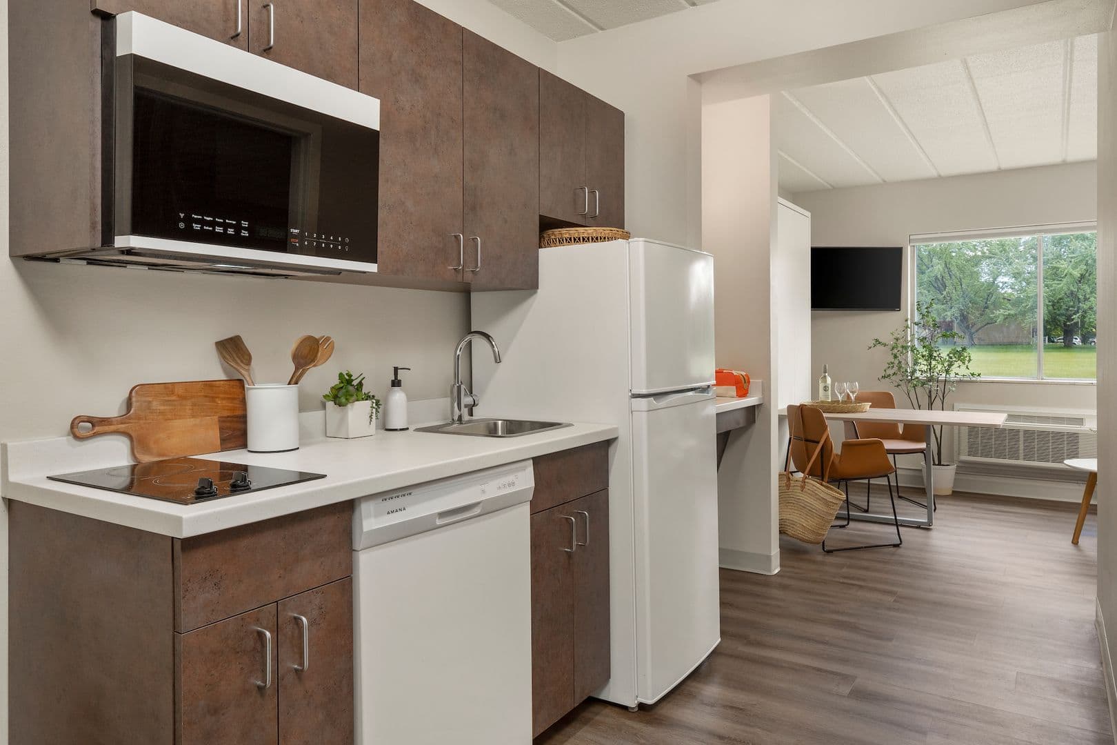 Schofield Apartment: 6001 Alderson St